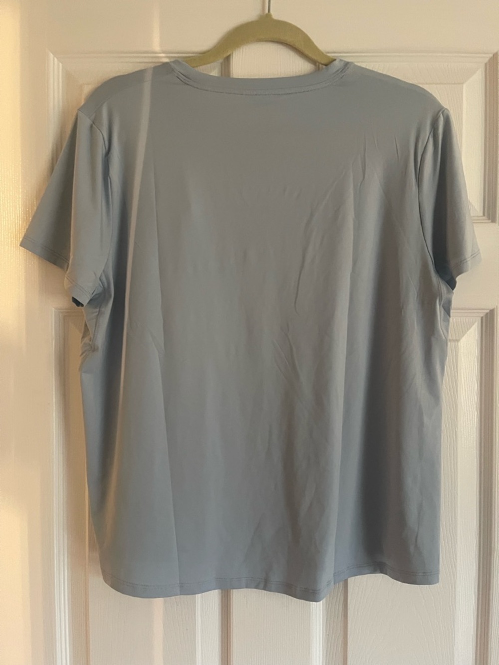 Nike women’s  Light dusty Blue Short Sleeve Dri-FIT Training Tee - Picture 4 of 4